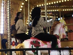 Cerita Seru Fans EXO Jajal Wahana di Trans Studio Cibubur