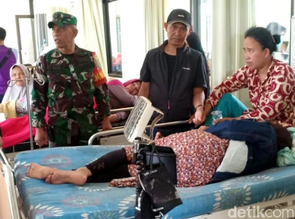 Korban Keracunan Makanan Acara Maulid Nabi di Sukabumi Jadi 54 Orang Korban Keracunan Makanan Acara Maulid Nabi di Sukabumi Jadi 54 Orang