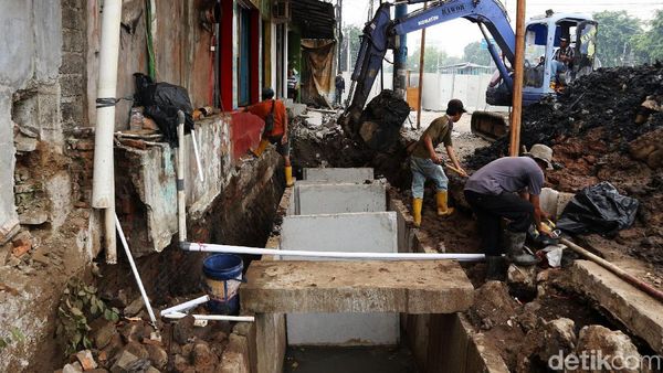 Perbaikan Saluran Air untuk Atasi Banjir di Rawamangun