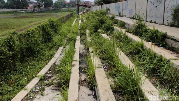 Bak Stadion Berhantu, Begini Kondisi Stadion Sangkuriang