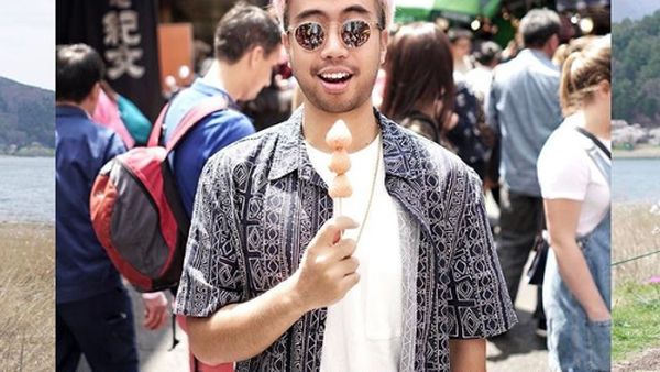 Intip Serunya Vidi Aldiano Saat Kulineran Bareng Teman dan Keluarga