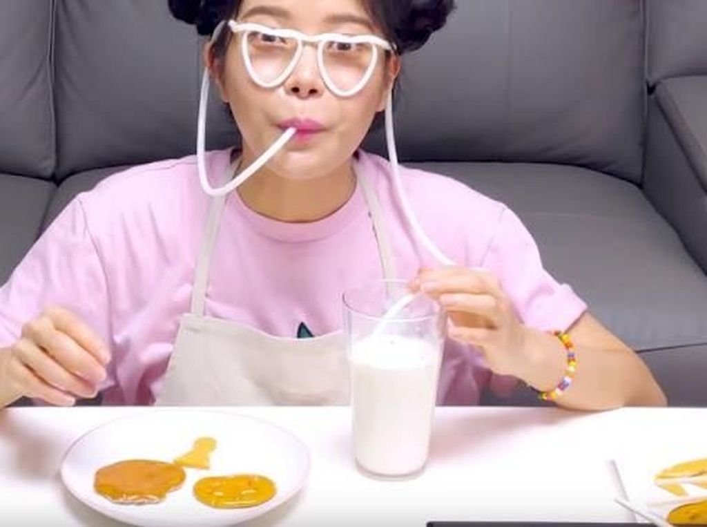 Serunya! Belajar Buat Permen Dalgona Korea Bareng Solar MAMAMOO Serunya! Belajar Buat Permen Dalgona Korea Bareng Solar MAMAMOO