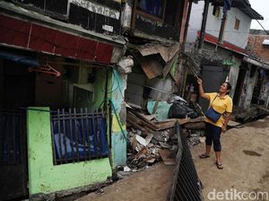Penampakan Rumah yang Ambruk Gegara Proyek DKI