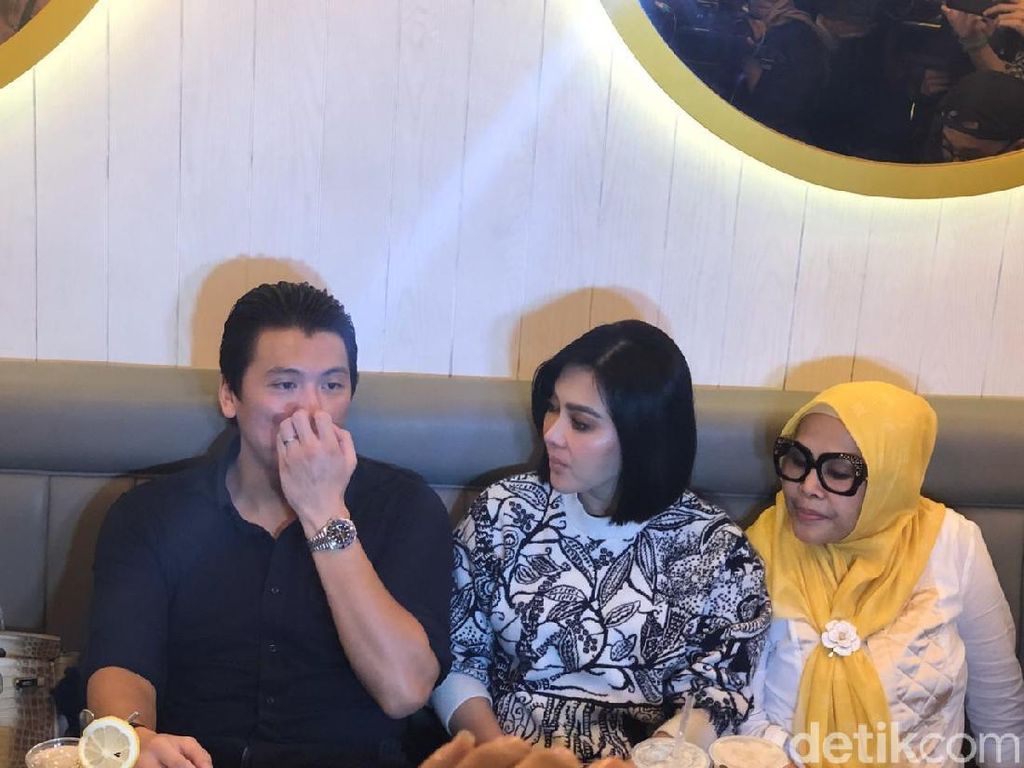 Syahrini... Mau Liburan Akhir Tahun ke Mana Sih? Syahrini... Mau Liburan Akhir Tahun ke Mana Sih?