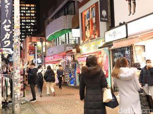 Gaya Bonge Cs di Sudirman vs Harajuku Style ala Jepang, Keren Mana?