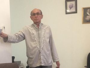 Kivlan Zen Akhirnya Keluar Tahanan Kivlan Zen Akhirnya Keluar Tahanan