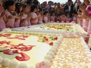 Berukuran Jumbo, Ini 5 Rekor Kue Natal yang Menarik Perhatain Dunia Berukuran Jumbo, Ini 5 Rekor Kue Natal yang Menarik Perhatain Dunia