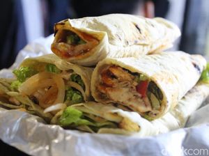 Viral! Kebab Istanbul Autentik Buatan Orang Turki di Sawah Besar Viral! Kebab Istanbul Autentik Buatan Orang Turki di Sawah Besar