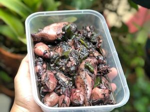 Uenak Poll! Nasi Cumi Hitam Jawa Timuran Bisa Dicicipi di Sini Uenak Poll! Nasi Cumi Hitam Jawa Timuran Bisa Dicicipi di Sini