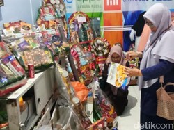 Jelang Natal dan Tahun Baru Petugas BPOM Makassar Razia Pedagang Parsel