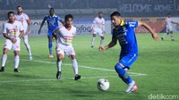 Maung Bandung sempat kesulitan mencetak gol di babak pertama.