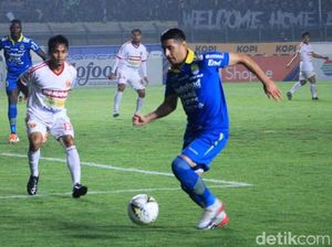 Pelatih Persib Bandung Keluhkan Kualitas Lapangan Si Jalak Harupat
