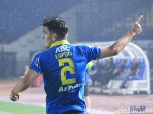 Nick Kuipers Sudah Dengar Kiprah Sip Victor Igbonefo di Persib Bandung