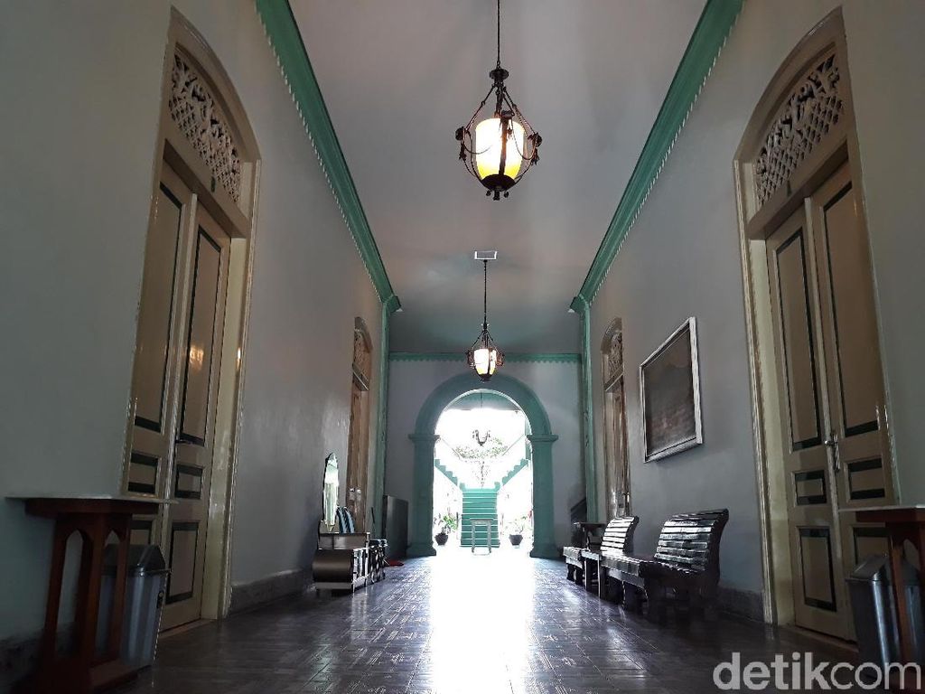 Liburan ke Solo, Coba Bermalam di Hotel Bangunan Belanda Ini Liburan ke Solo, Coba Bermalam di Hotel Bangunan Belanda Ini