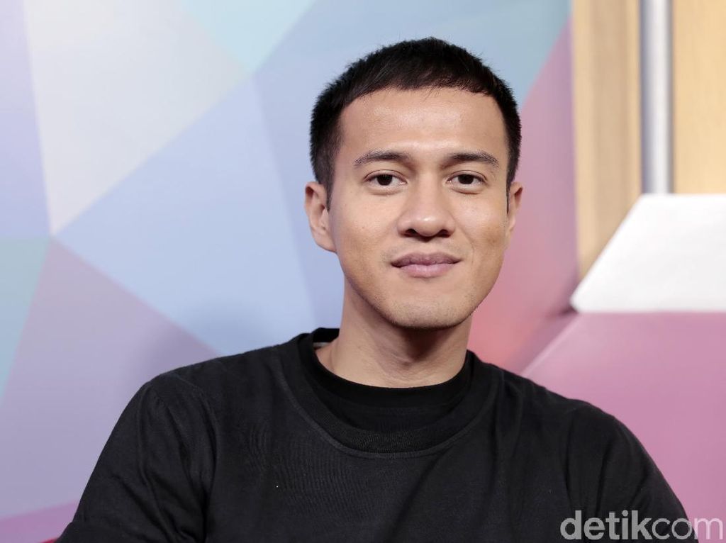 Junot Pasrah soal Usahanya Dekati Luna Maya Junot Pasrah soal Usahanya Dekati Luna Maya