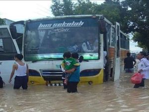 Banjir Landa Tebing Tinggi Sumut, Siswa Dipulangkan Lebih Cepat