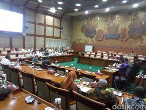 Bahas Impor Baja, DPR Panggil Kemendag dan Kemenperin