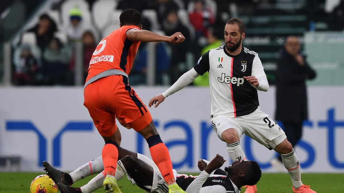 Gonzalo Higuain diragukan tampil saat Juventus melawat ke AS Roma akhir pekan ini. (Foto: Chris Ricco/Getty Images)