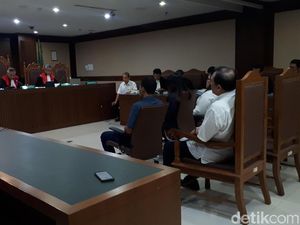 Cerita Saksi Antar SGD 345 Ribu ke Kantor Anak Usaha PTPN Cerita Saksi Antar SGD 345 Ribu ke Kantor Anak Usaha PTPN