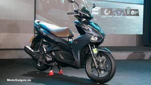 Tampang Honda Air Blade 150, Si Penantang Yamaha Aerox 155