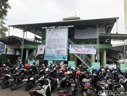 Tolak Kompensasi Rp 26 Juta, Warga Tamansari Pilih Huni Masjid