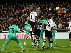 Saat Courtois Bantu Serangan Madrid dan Nyaris Cetak Gol