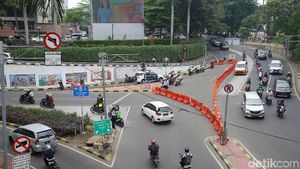Penerapan Sistem Satu Arah di Terowongan Depan BNI