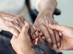 Rahasia Panjang Umur dari Nenek Berusia 105 Tahun