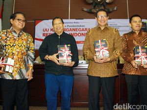 Peluncuran Buku Dinamika Pembentukan UU Kewarganegaraan RI Peluncuran Buku Dinamika Pembentukan UU Kewarganegaraan RI
