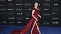 Foto: Gaya Seksi Daisy Ridley di Premier Film Star Wars Terbaru