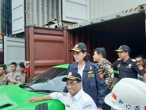 Moge dan Mobil Mewah Disebut Batu Bata, Menhub: Modus Licik!