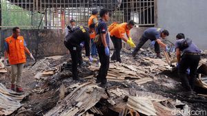 Sisa-sisa Kebakaran yang Tewaskan 3 Orang di Karawang