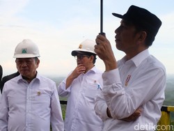 Jokowi Tinjau Titik Istana di Ibu Kota Baru di Kaltim