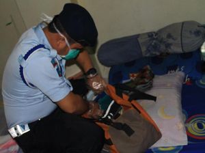 Razia Narkotik di Rutan Kebonwaru Bandung, Petugas Sita 8 Ponsel Razia Narkotik di Rutan Kebonwaru Bandung, Petugas Sita 8 Ponsel