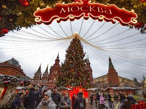 Melihat Kemeriahan Warga Dunia Menyambut Natal