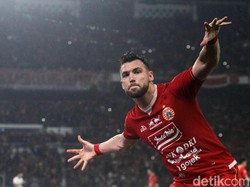 Persija akhir dapat mencetak gol lewat penalti pada menit ke-30 menyusul handball Otavio Dutra. Marko Simic sebagai eksekutor gagal menaklukkan Miswar, tapi bola tepisan dengan cepat dicocornya ke gawang dan mengubah skor jadi 1-2.