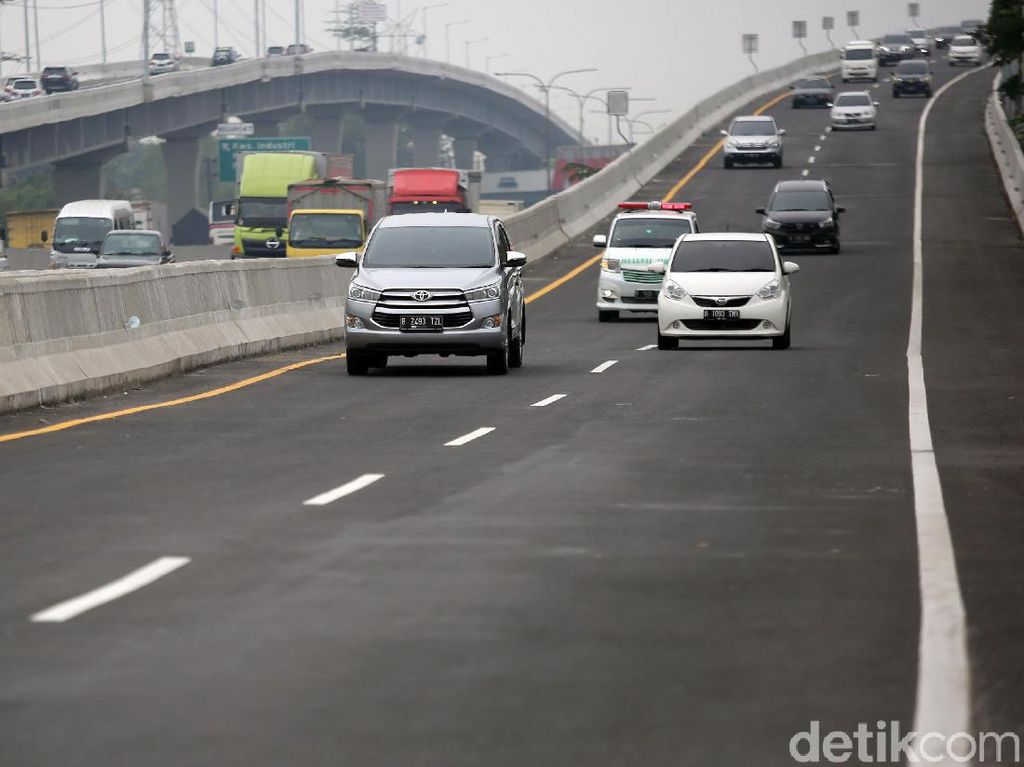 Terjebak Macetnya Tol Japek Jelang Mudik Natal? Ini 4 Trik Menahan Pipis Terjebak Macetnya Tol Japek Jelang Mudik Natal? Ini 4 Trik Menahan Pipis