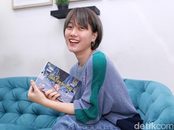 Ria SW di Antara Makan-makan dan Buku Off the Record
