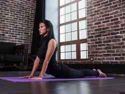 Tak Hanya Kecilkan Perut, Kobra yang Ini Juga Obati Punggung Kaku