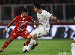 Bambang Pamungkas sudah resmi gantung sepatu. Persija Jakarta vs Persebaya Surabaya menjadi laga pamungkas pemain 39 tahun itu.