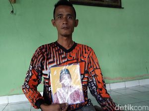 Mengenang Mbah Kabul, Pengasong Legendaris yang Dekat dengan Suporter DIY