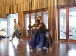 Pentas Planet - Sebuah Lament Jadi Perayaan Melanesia