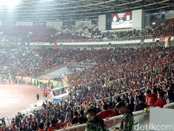 Polisi Tak Berseragam Diamuk Oknum Suporter Usai Persija Vs Persebaya