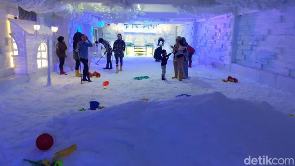 Potret Taman Salju Baru di Malang