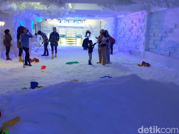Potret Taman Salju Baru di Malang