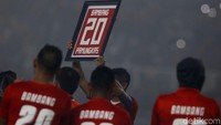 Bepe masih menjadi pemain dengan catatan caps terbanyak di Timnas Indonesia dengan catatan 86 laga dan sumbangan 38 gol.