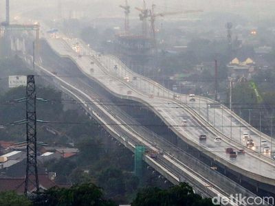 Penampakan Aktivitas di Tol Layang Japek yang Bergelombang