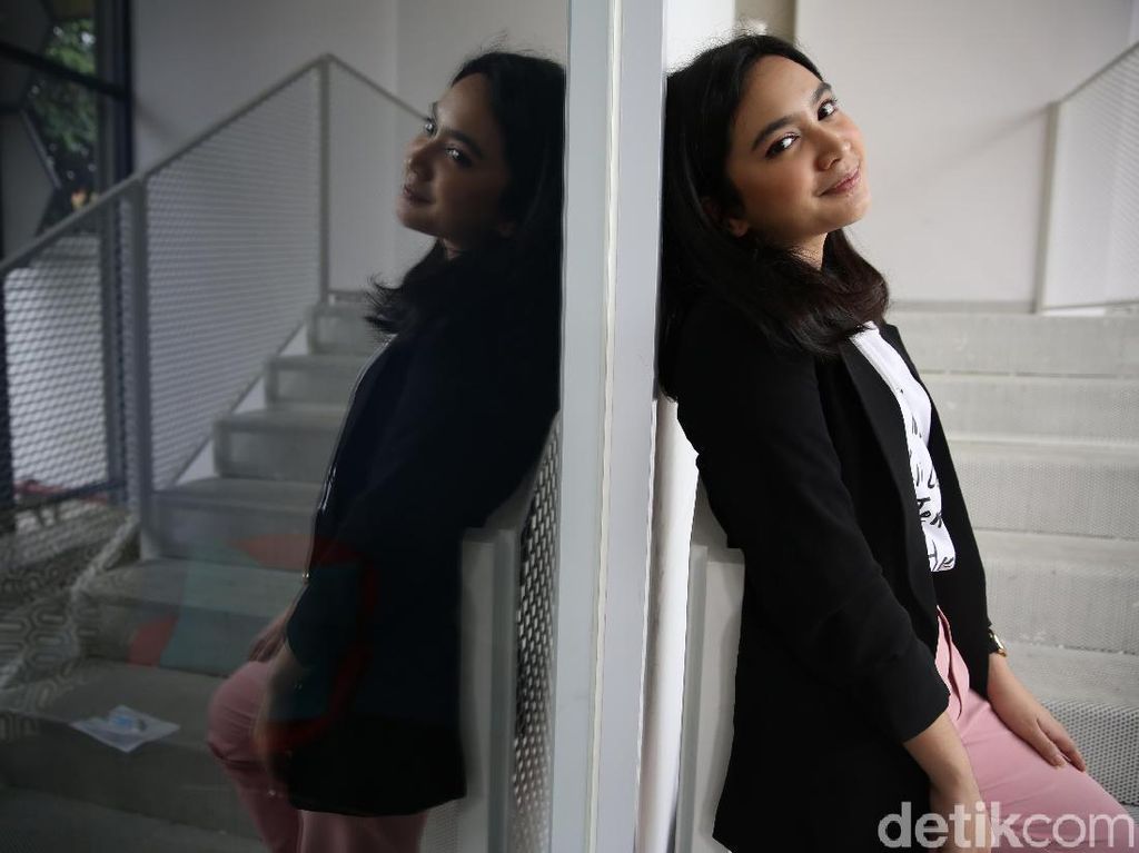 Cerita Rachel Amanda Sempat Magang Jadi HRD Bank Cerita Rachel Amanda Sempat Magang Jadi HRD Bank
