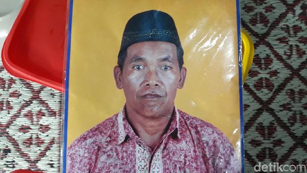 Mengenang Mbah Kabul, Pengasong Legendaris yang Dekat dengan Suporter DIY