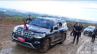 Jokowi Tinjau Ibu Kota Baru Naik Land Cruiser